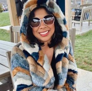 Meet your Posher, Sandra